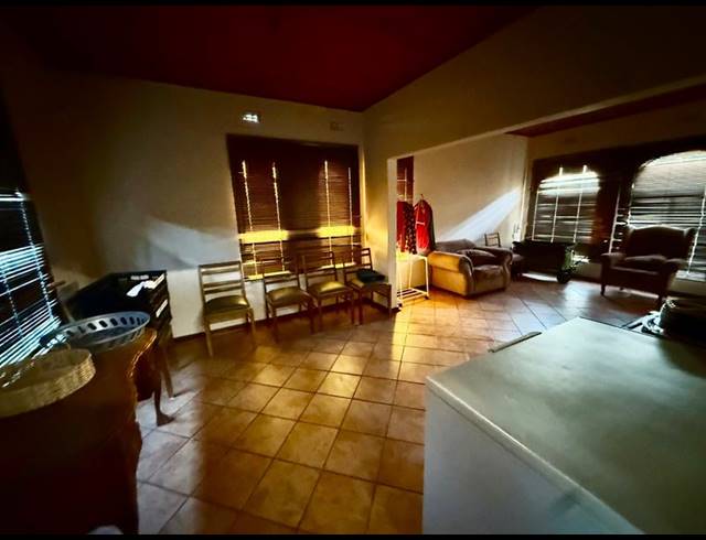 3 BEDROOM HOUSE FOR SALE IN VANDERBIJLPARK SE 3